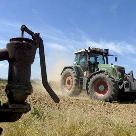 UGAMA alerta de la subida del gasóleo agrícola tras el conflicto en Oriente Medio y reclama medidas urgentes