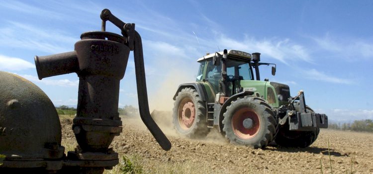 UGAMA alerta de la subida del gasóleo agrícola tras el conflicto en Oriente Medio y reclama medidas urgentes